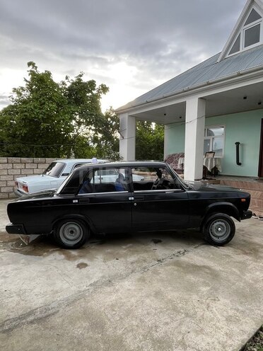 LADA (VAZ) 2107-2