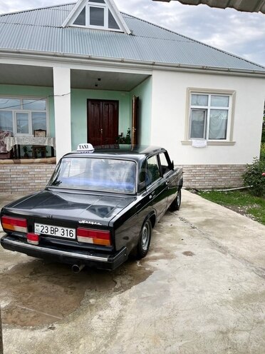 LADA (VAZ) 2107-4