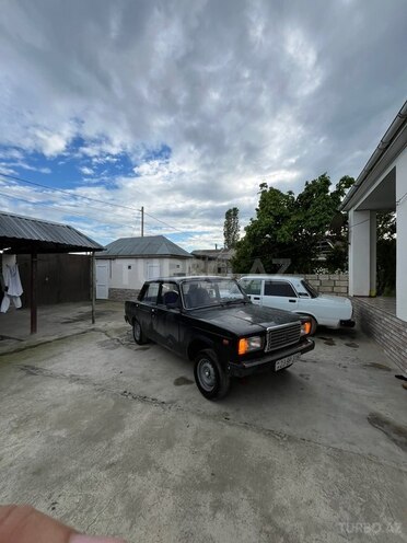 LADA (VAZ) 2107-15