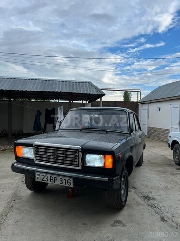 LADA (VAZ) 2107-1