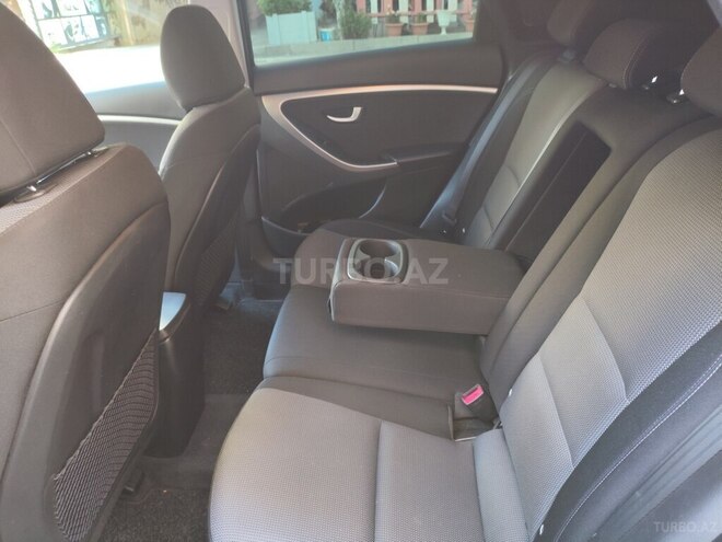 Hyundai i30-6