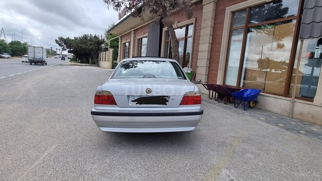 BMW 728-3