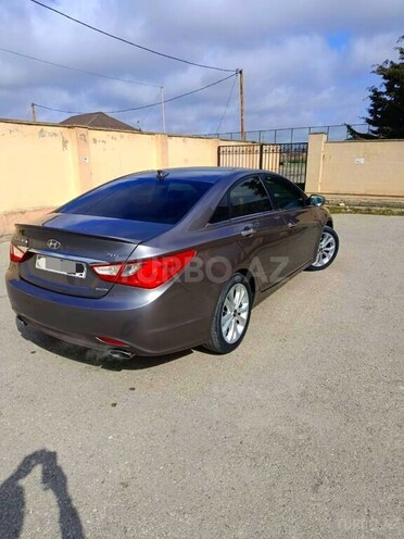 Hyundai Sonata-5