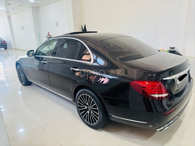 Mercedes E 300 d-3