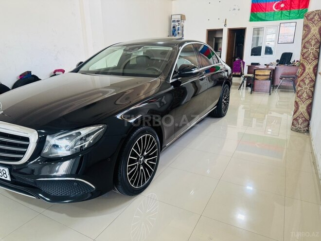Mercedes E 300 d-5