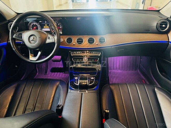 Mercedes E 300 d-14