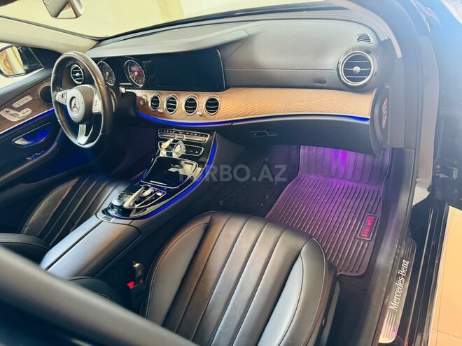 Mercedes E 300 d-20