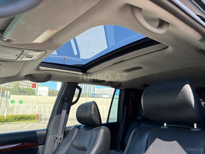 Toyota Land Cruiser Prado-8