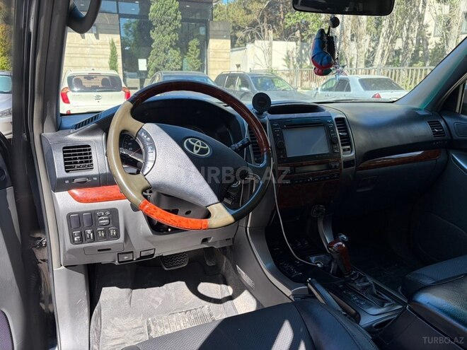Toyota Land Cruiser Prado-10