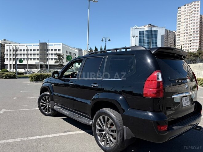 Toyota Land Cruiser Prado-4