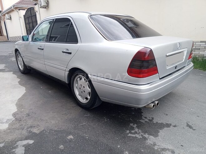 Mercedes C 180-4