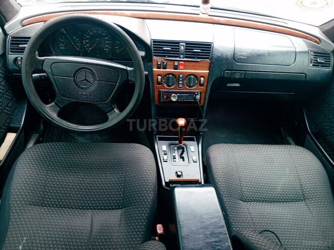 Mercedes C 180-7