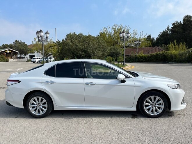 Toyota Camry-6