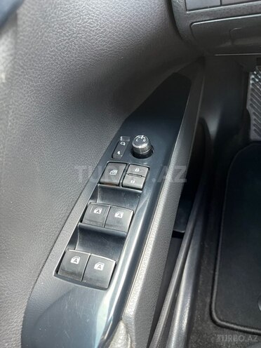 Toyota Camry-8