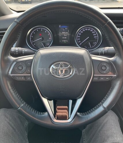 Toyota Camry-10