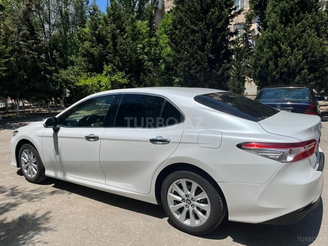 Toyota Camry-3