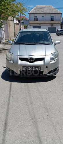Toyota Auris-1