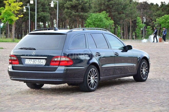 Mercedes E 220-7