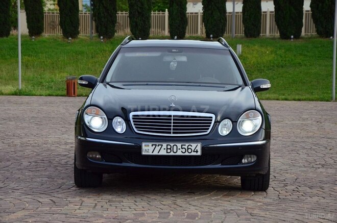 Mercedes E 220-1