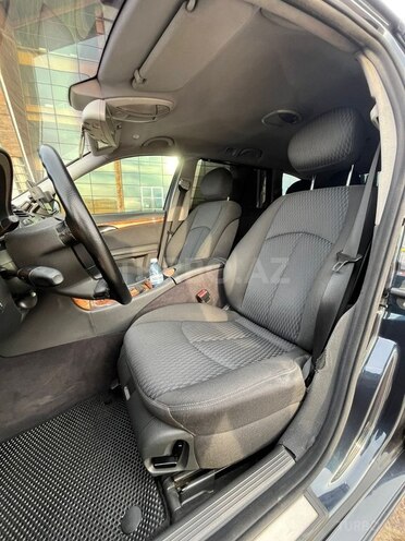 Mercedes E 220-10