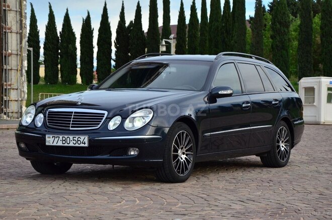 Mercedes E 220-5
