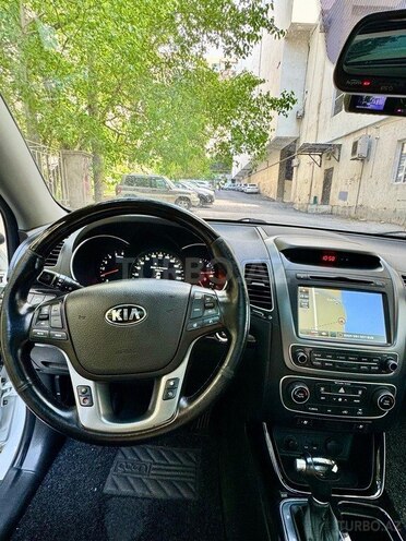 Kia Sorento-9