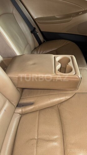 Hyundai Sonata-15