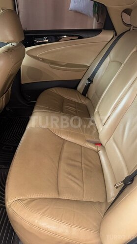 Hyundai Sonata-17