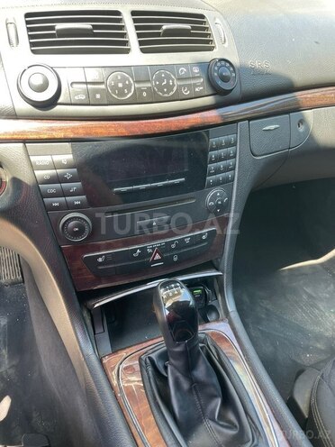 Mercedes E 200-3