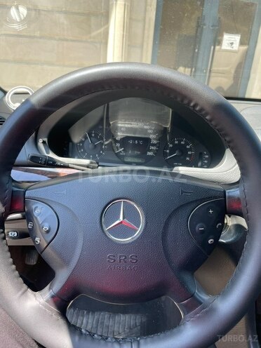 Mercedes E 200-4