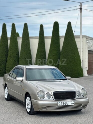 Mercedes E 200-3
