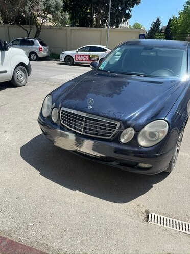 Mercedes E 200-1