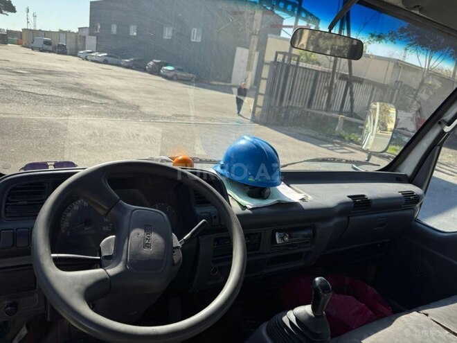 Isuzu NPR 71-5