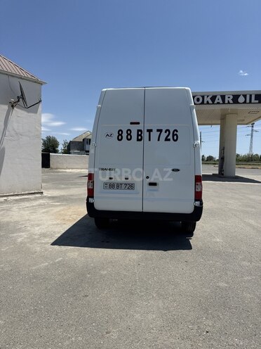 Ford Transit-3