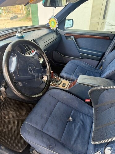 Mercedes C 180-6