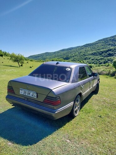 Mercedes 300 D-2