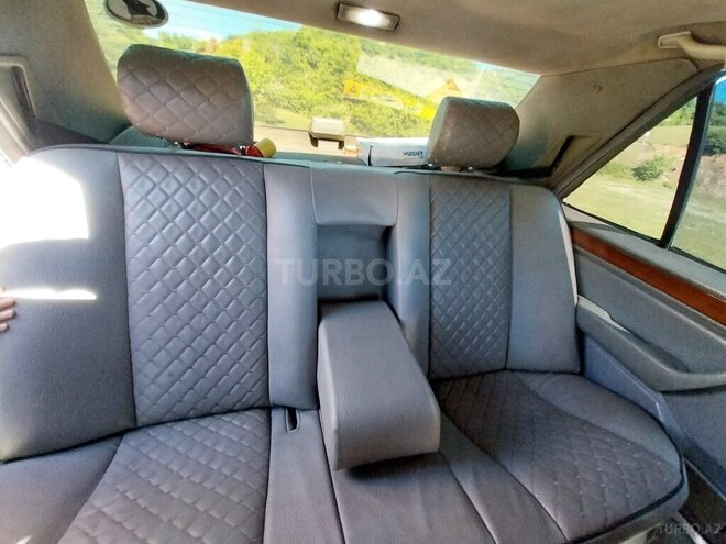 Mercedes 300 D-7