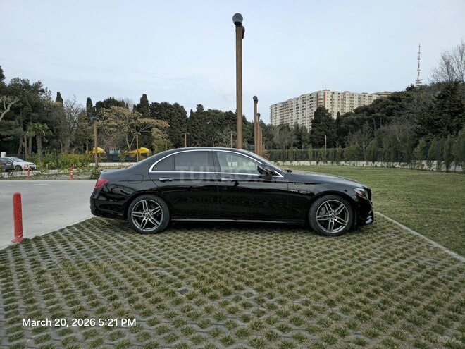 Mercedes E 300 4MATIC-6