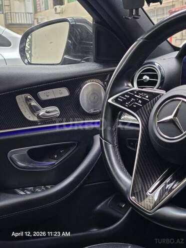 Mercedes E 300 4MATIC-10