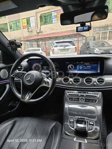 Mercedes E 300 4MATIC-12