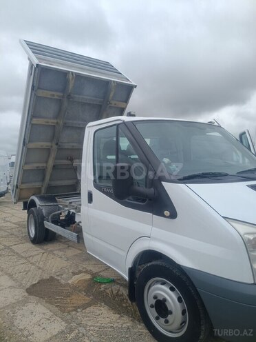 Ford Transit-5