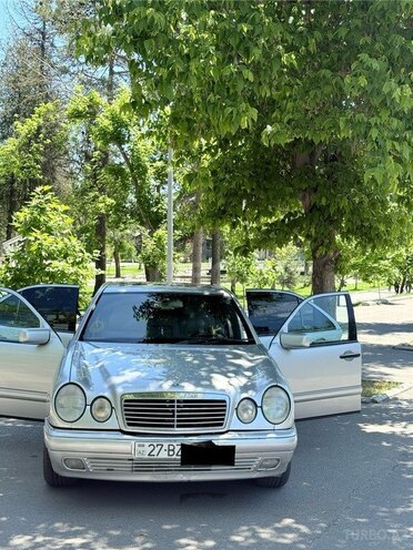 Mercedes E 280-5
