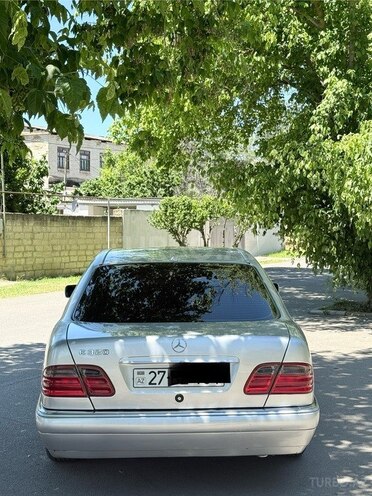 Mercedes E 280-2
