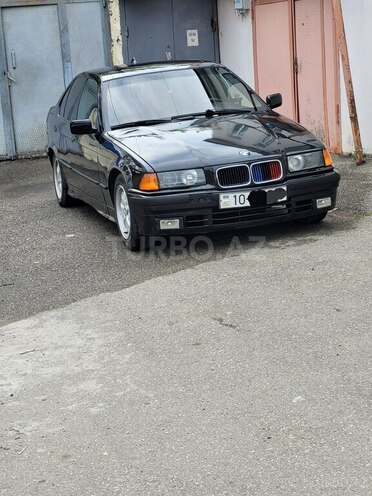 BMW 320-6