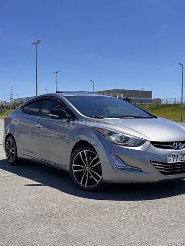 Hyundai Elantra-2