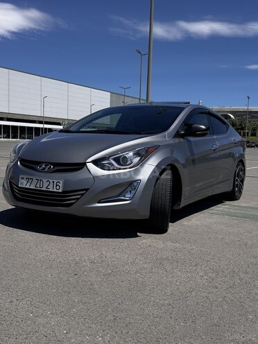 Hyundai Elantra-1