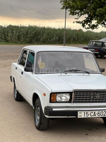 LADA (VAZ) 2107-2