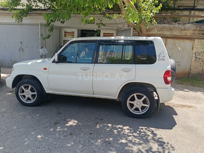 Mitsubishi Pajero io-2