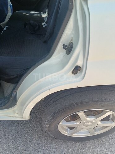 Mitsubishi Pajero io-8