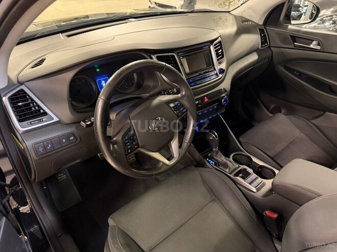 Hyundai Tucson-12